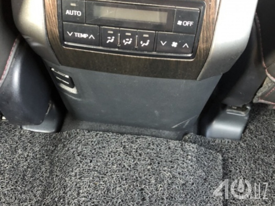 Toyota Land Cruiser Prado 150 Series Рестайлинг 1