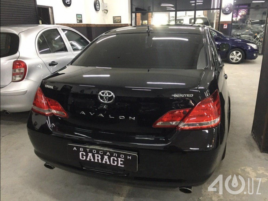 Toyota Avalon III