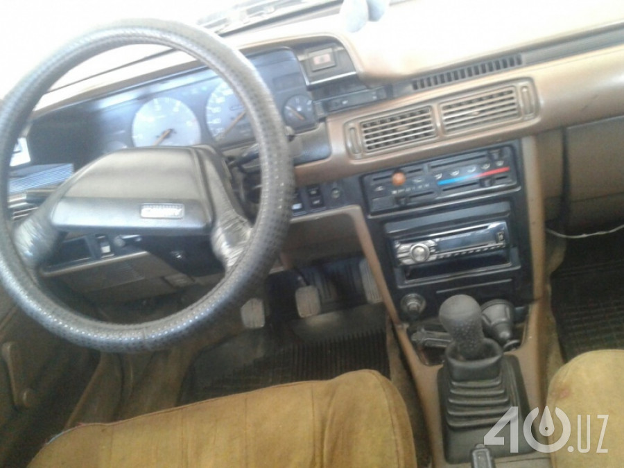 Toyota Camry II (V20)