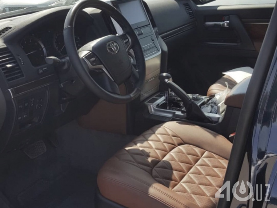 Toyota Land Cruiser 200 Series Рестайлинг 2
