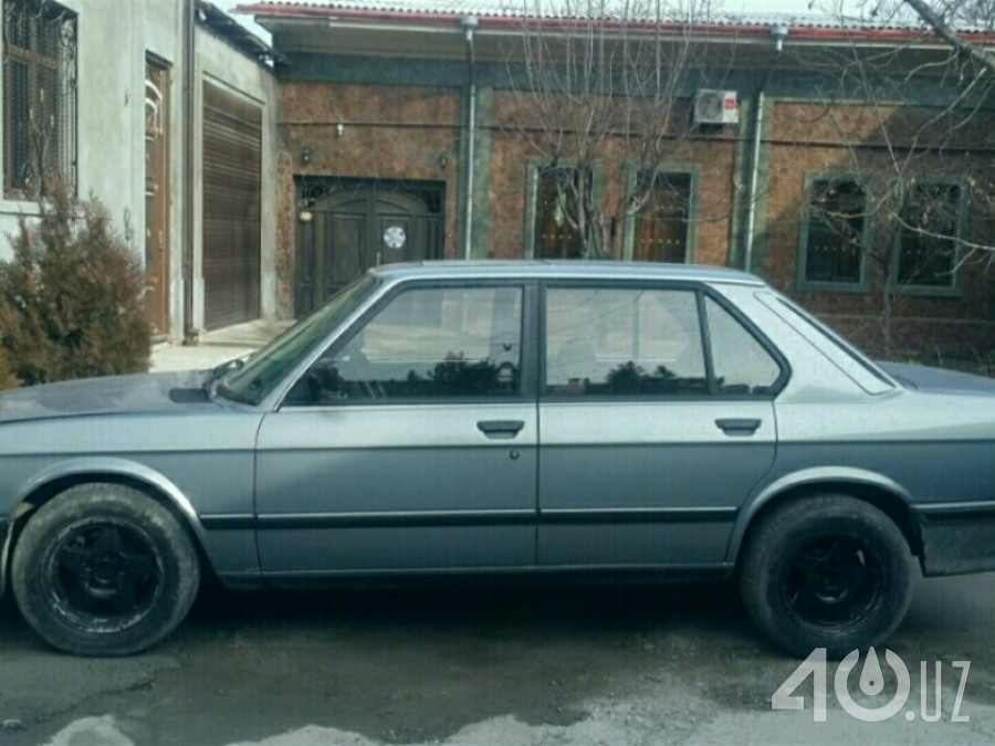BMW 5 серия II (E28)