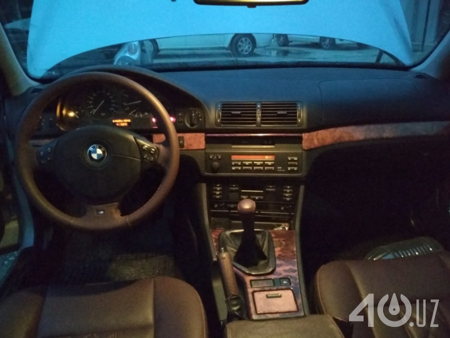 BMW M5 III (E39)