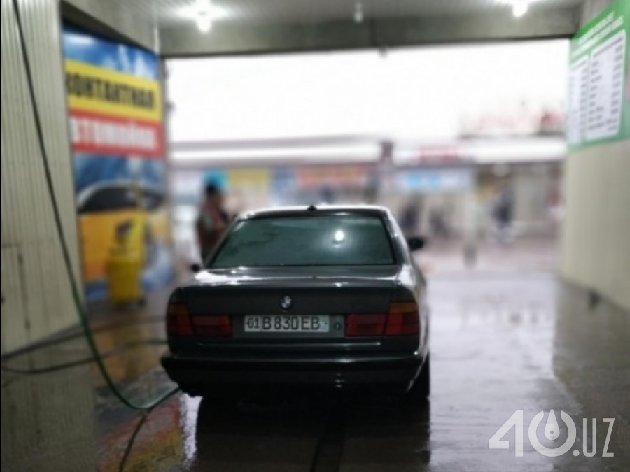 BMW M5 II (E34)