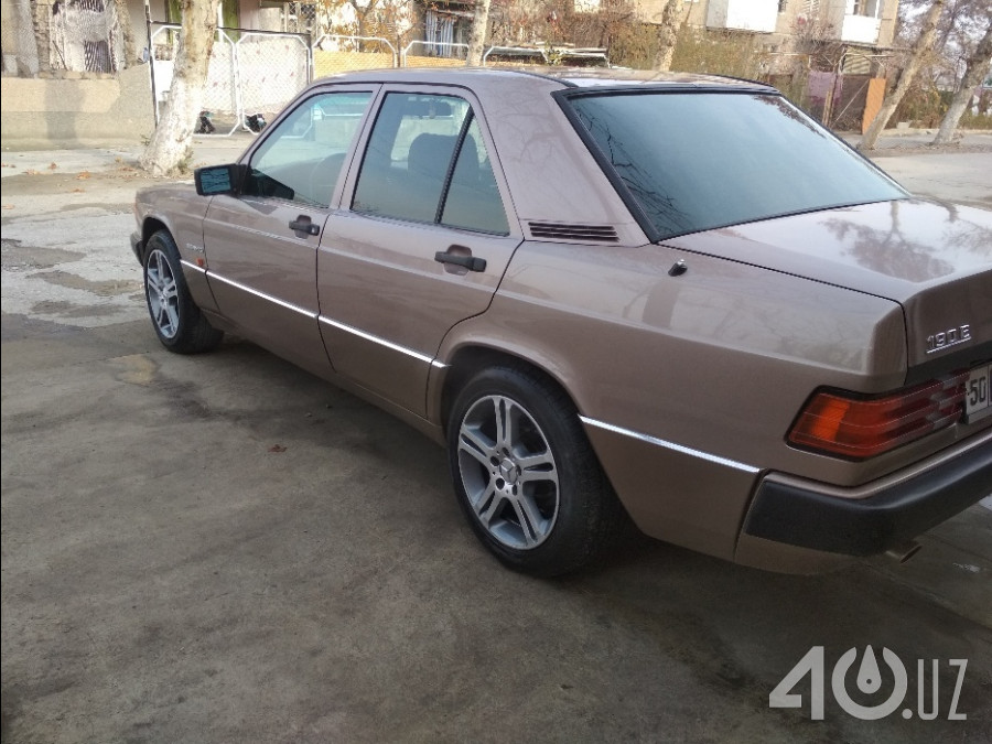 Mercedes-Benz 190 (W201)