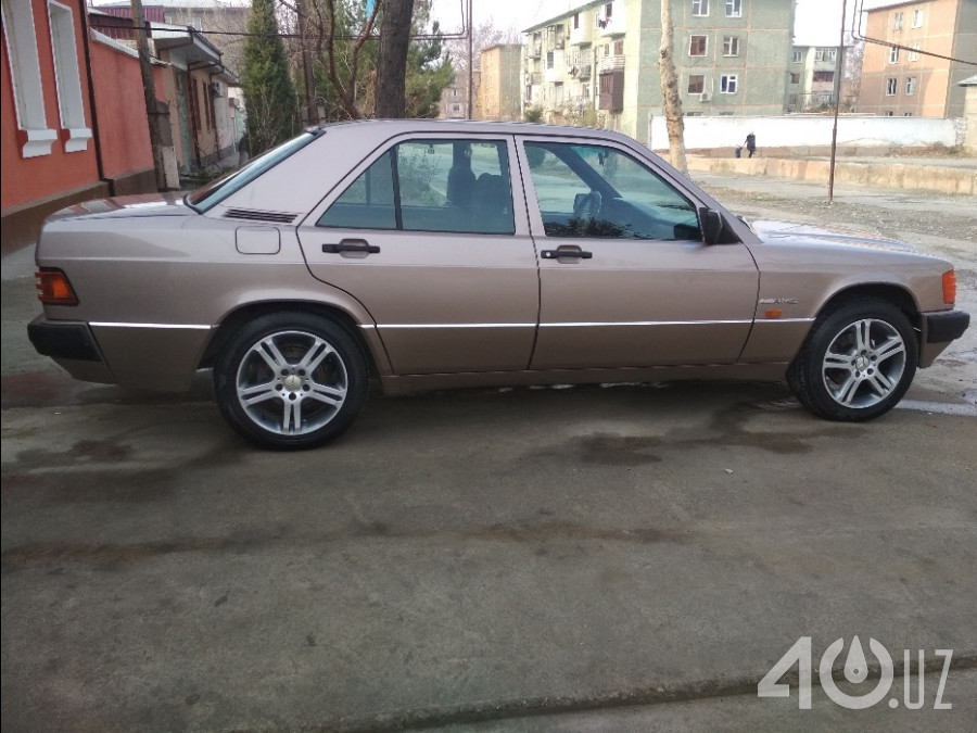 Mercedes-Benz 190 (W201)