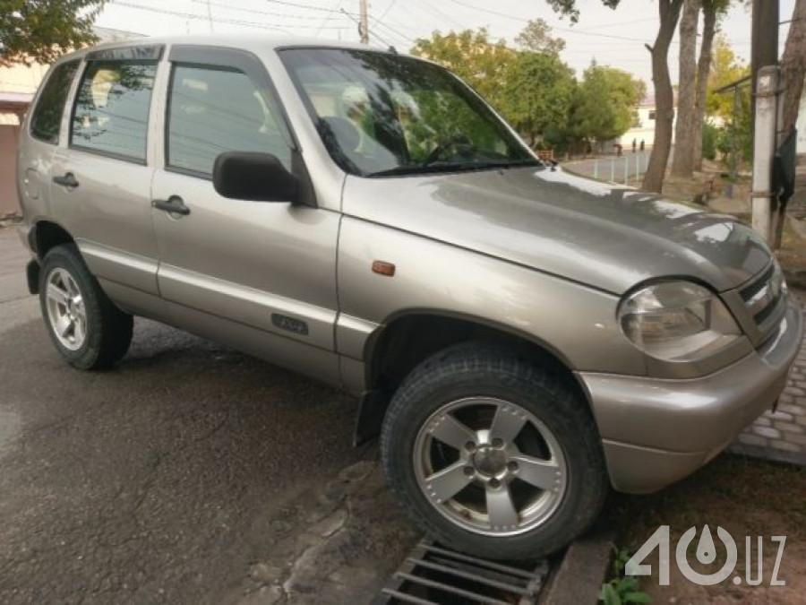 Chevrolet Niva I