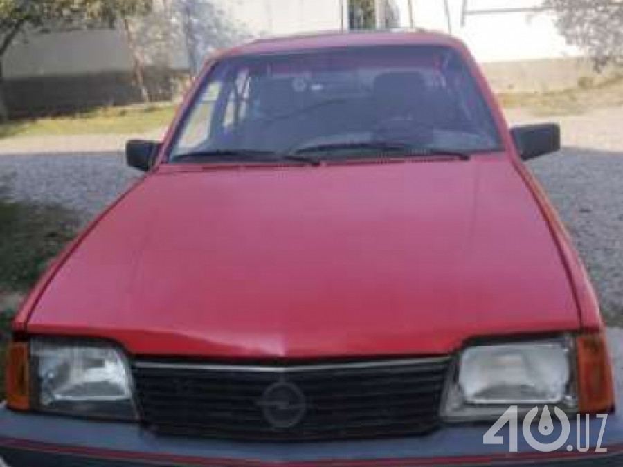 Opel Ascona C