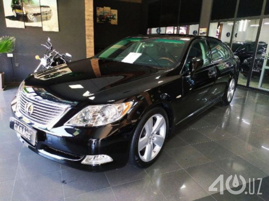 Lexus LS IV