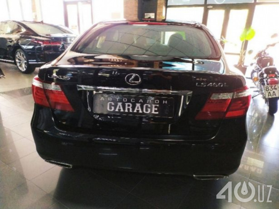 Lexus LS IV