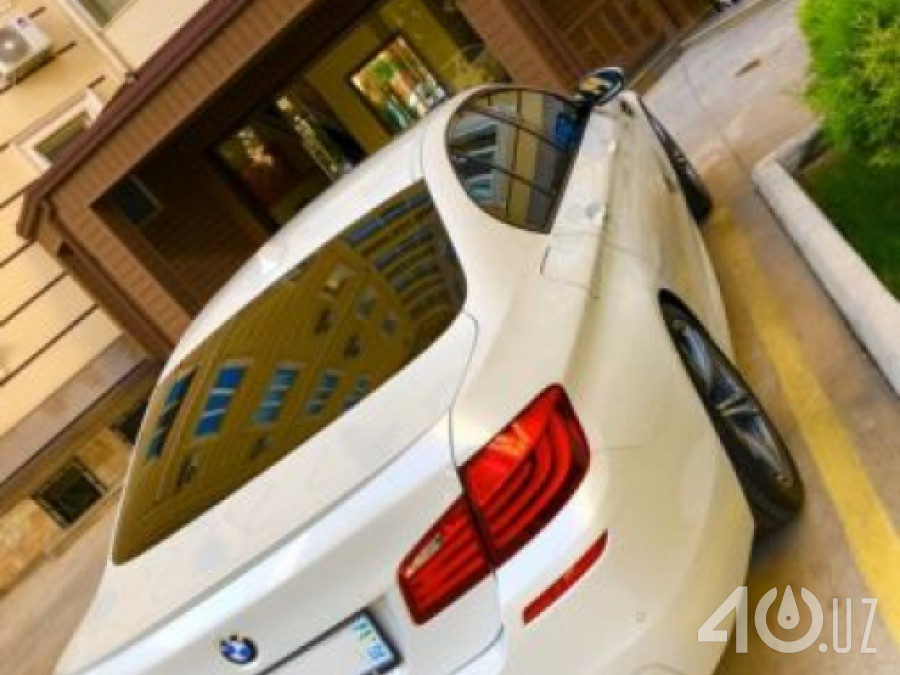 BMW M5 V (F10)