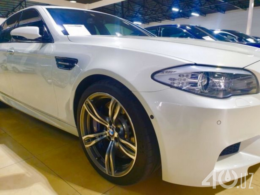 BMW M5 V (F10)