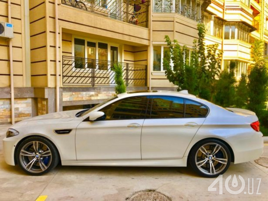 BMW M5 V (F10)