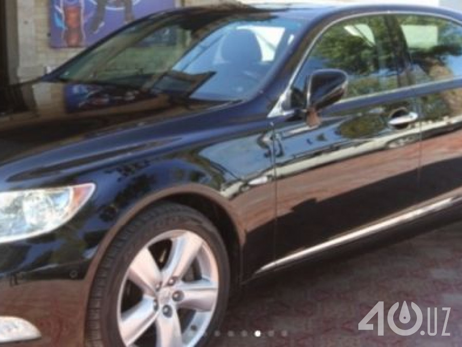 Lexus LS IV