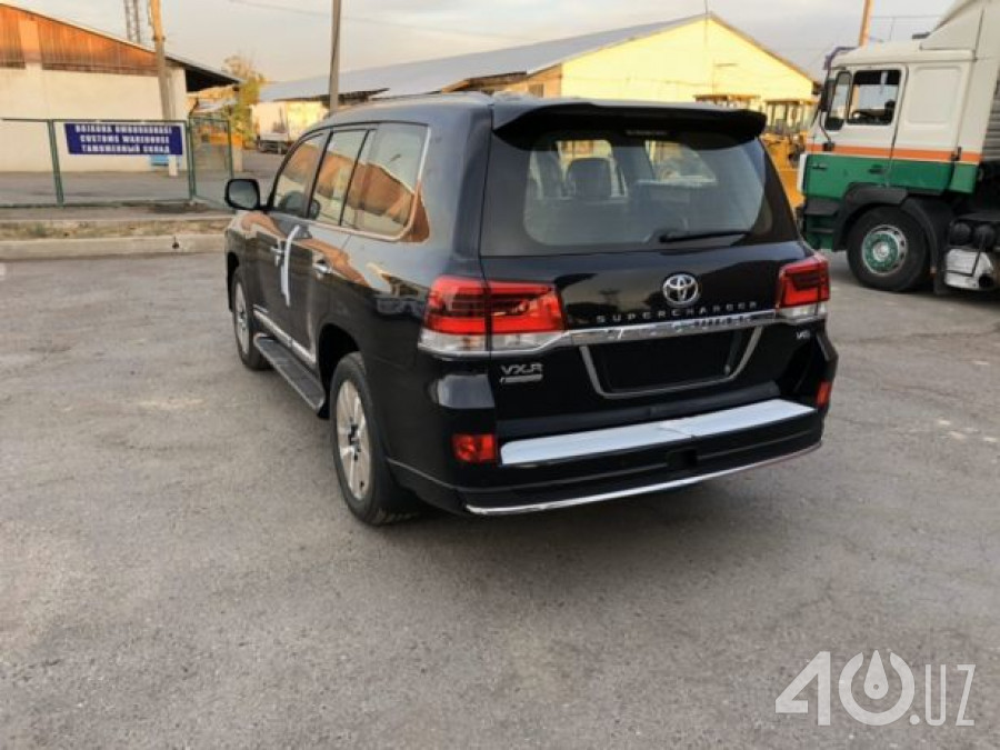 Toyota Land Cruiser 200 Series Рестайлинг 2