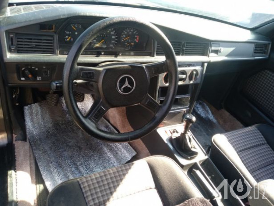 Mercedes-Benz 190 (W201)