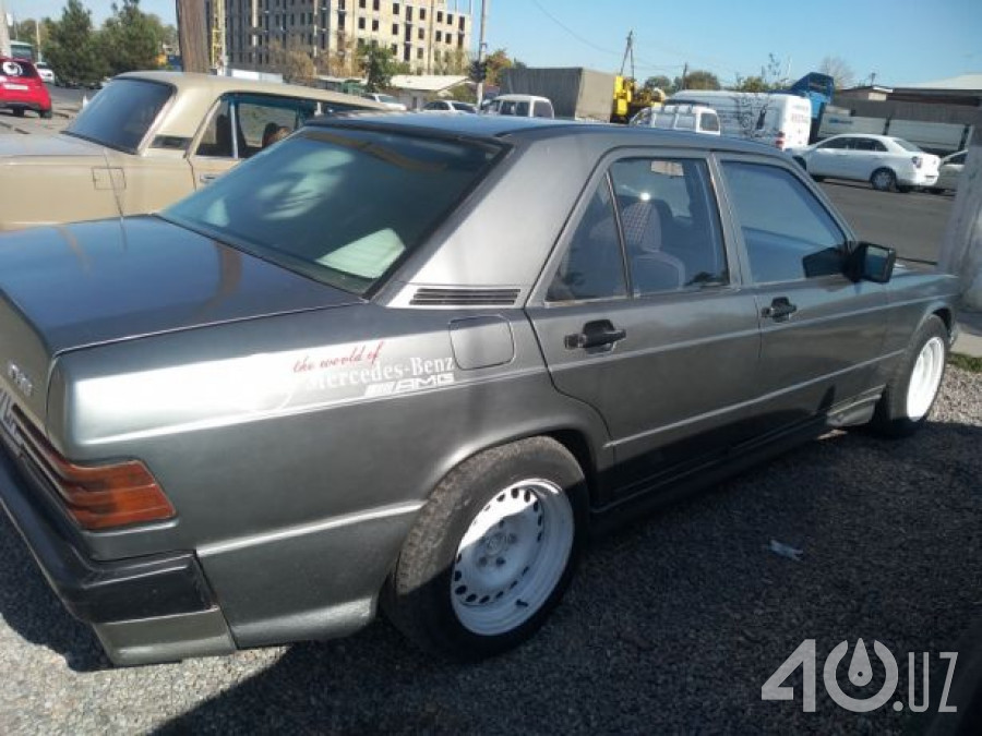 Mercedes-Benz 190 (W201)