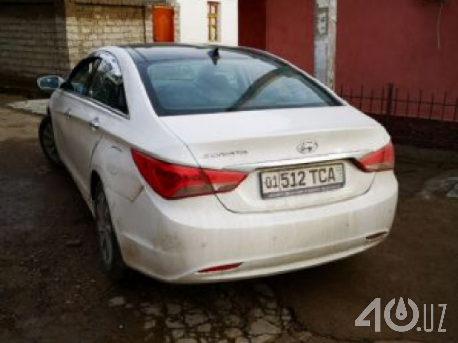 Hyundai Sonata VI (YF)