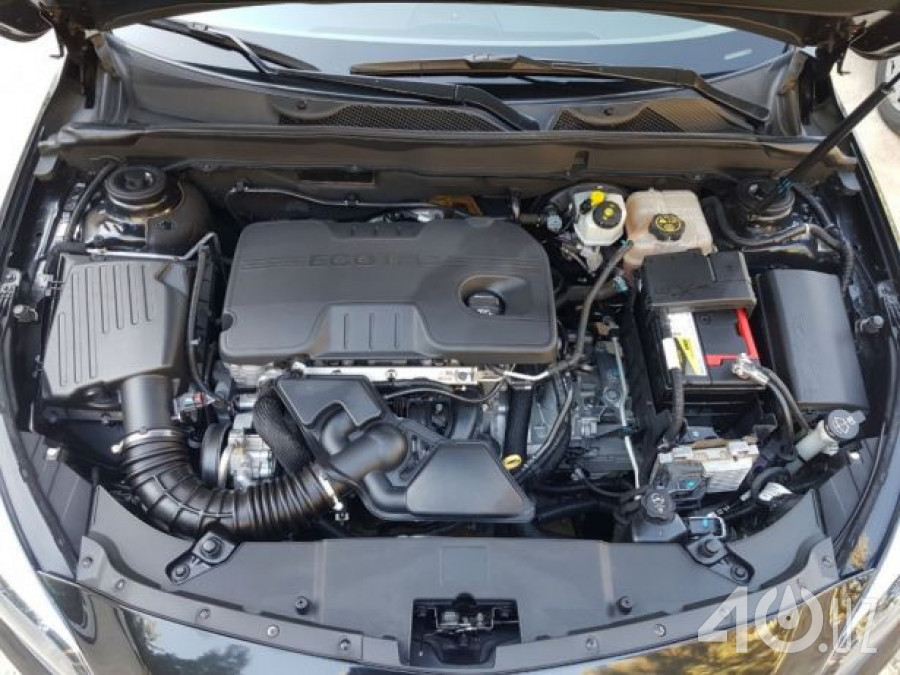 Chevrolet Uz Malibu I
