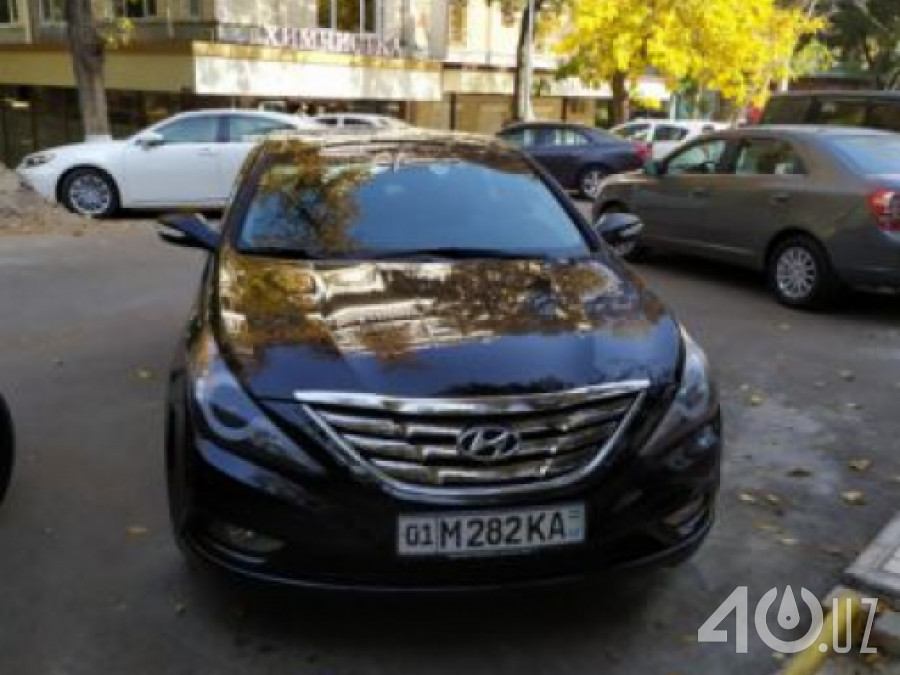 Hyundai Sonata VI (YF)