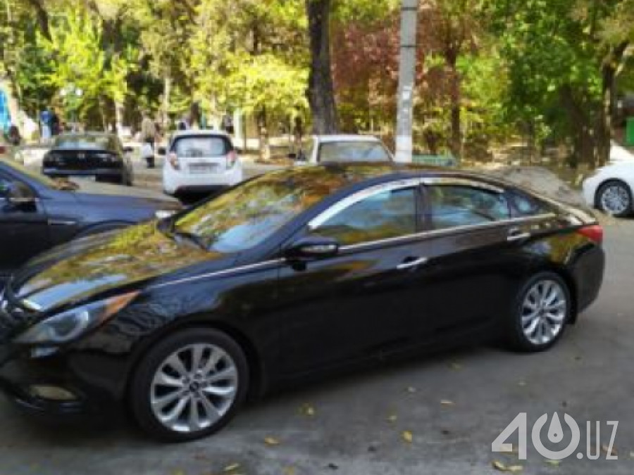 Hyundai Sonata VI (YF)
