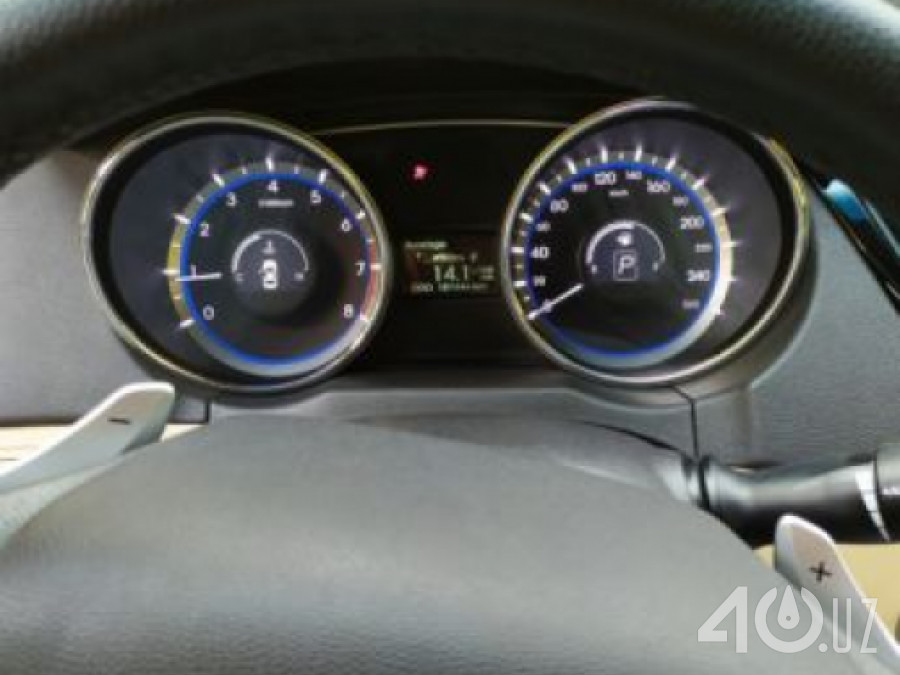 Hyundai Sonata VI (YF)