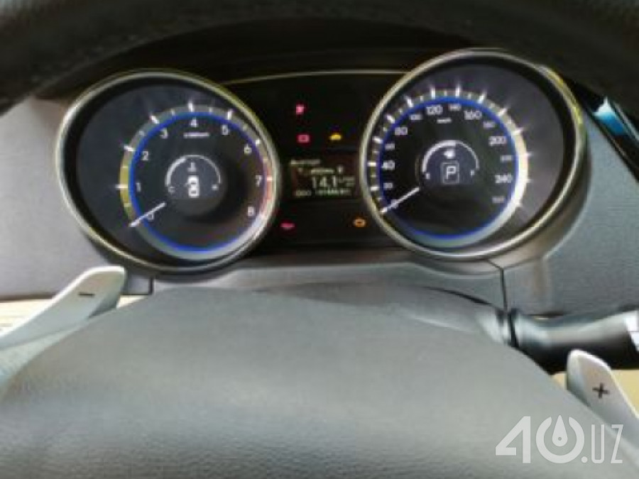 Hyundai Sonata VI (YF)