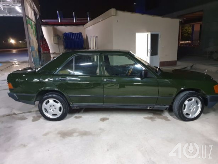 Mercedes-Benz 190 (W201)