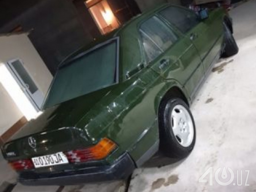 Mercedes-Benz 190 (W201)