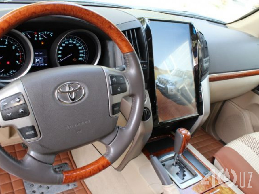 Toyota Land Cruiser 200 Series Рестайлинг 1