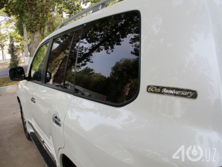 Toyota Land Cruiser 200 Series Рестайлинг 1