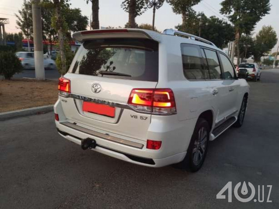 Toyota Land Cruiser 200 Series Рестайлинг 2