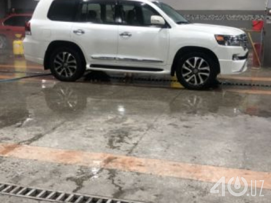 Toyota Land Cruiser 200 Series