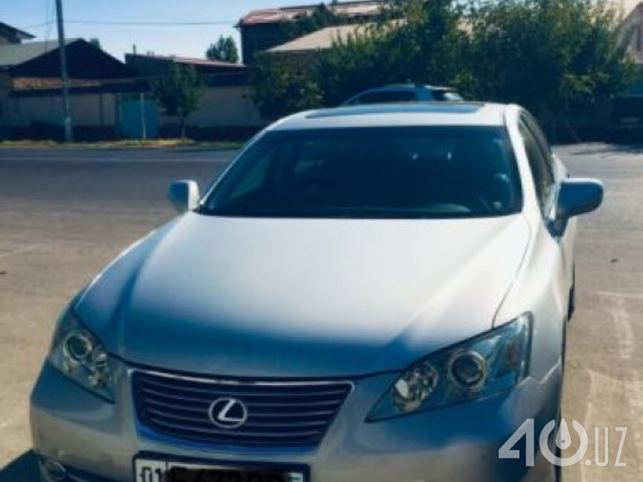 Lexus ES V