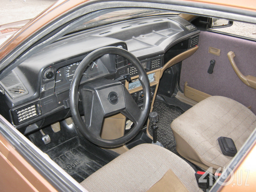 Opel Kadett E