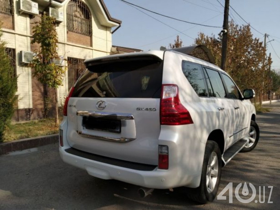 Lexus GX II