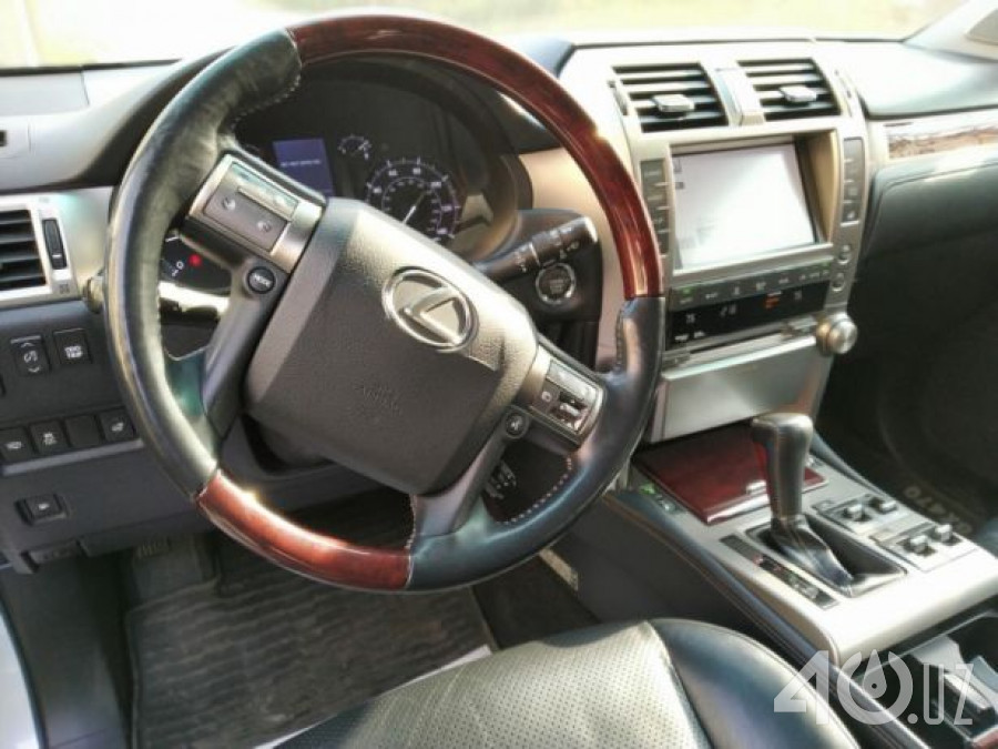 Lexus GX II