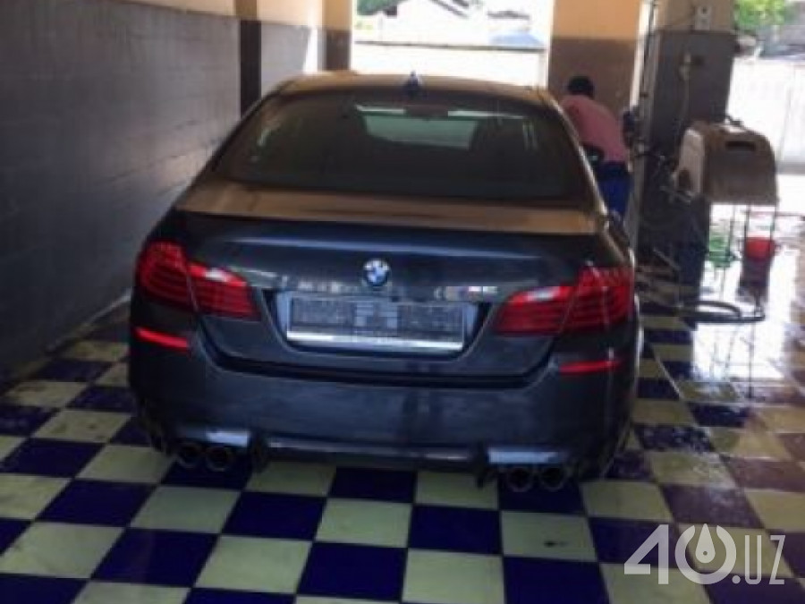 BMW M5 V (F10)