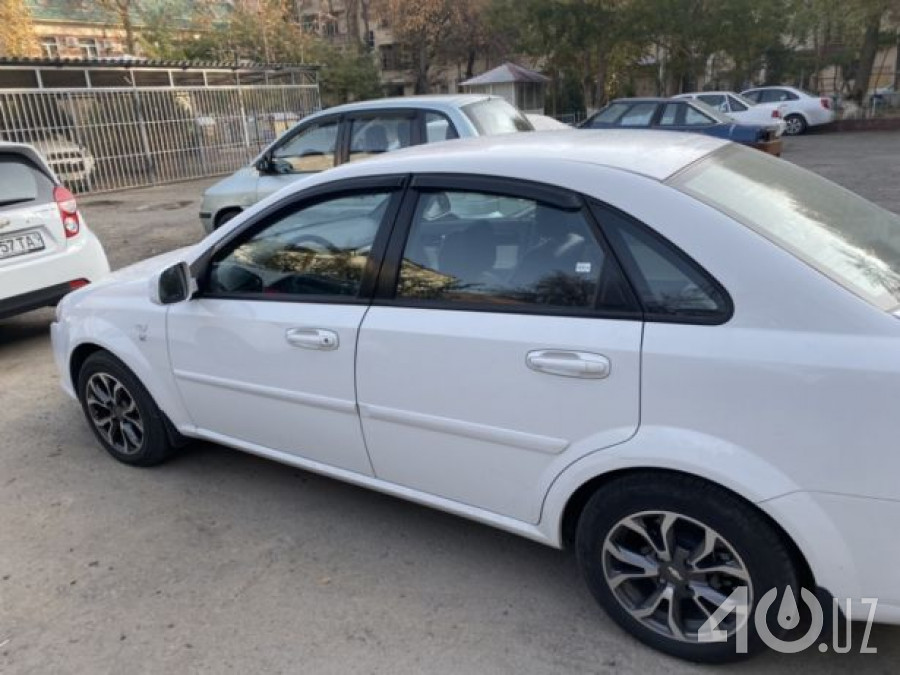 Chevrolet Uz Lacetti II (Gentra)