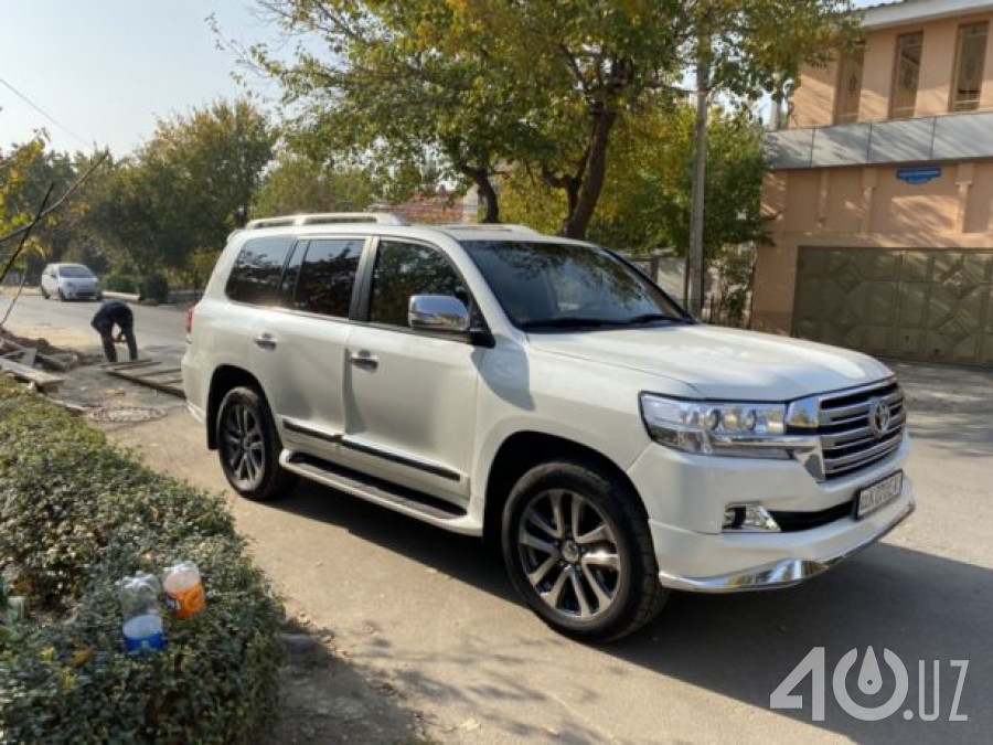 Toyota Land Cruiser 200 Series Рестайлинг 1