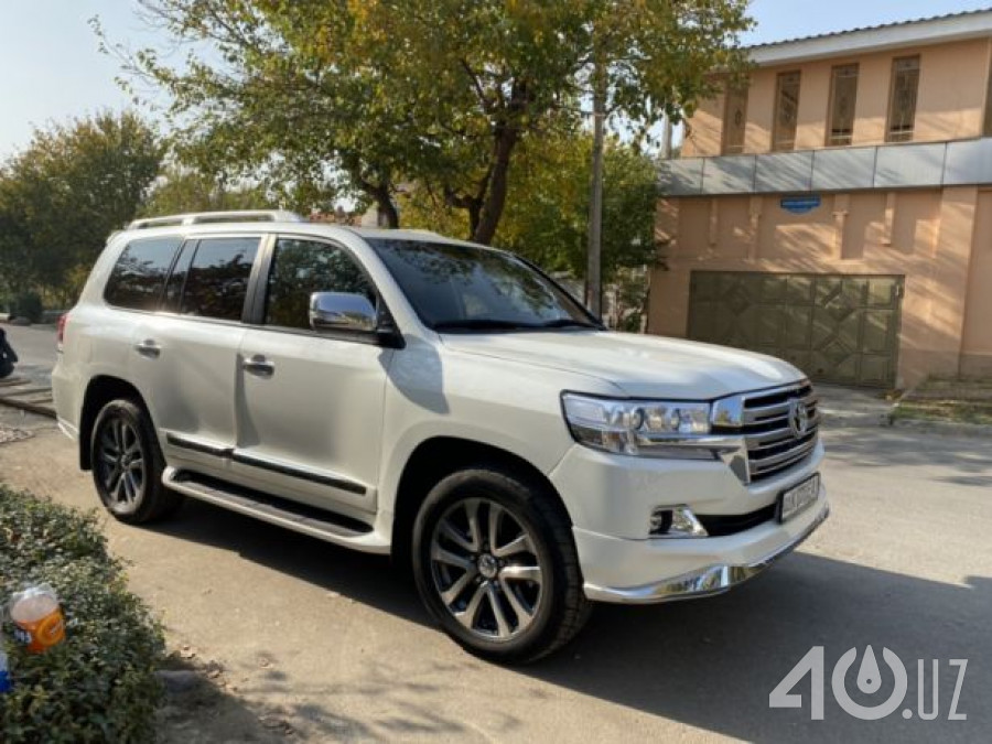 Toyota Land Cruiser 200 Series Рестайлинг 1