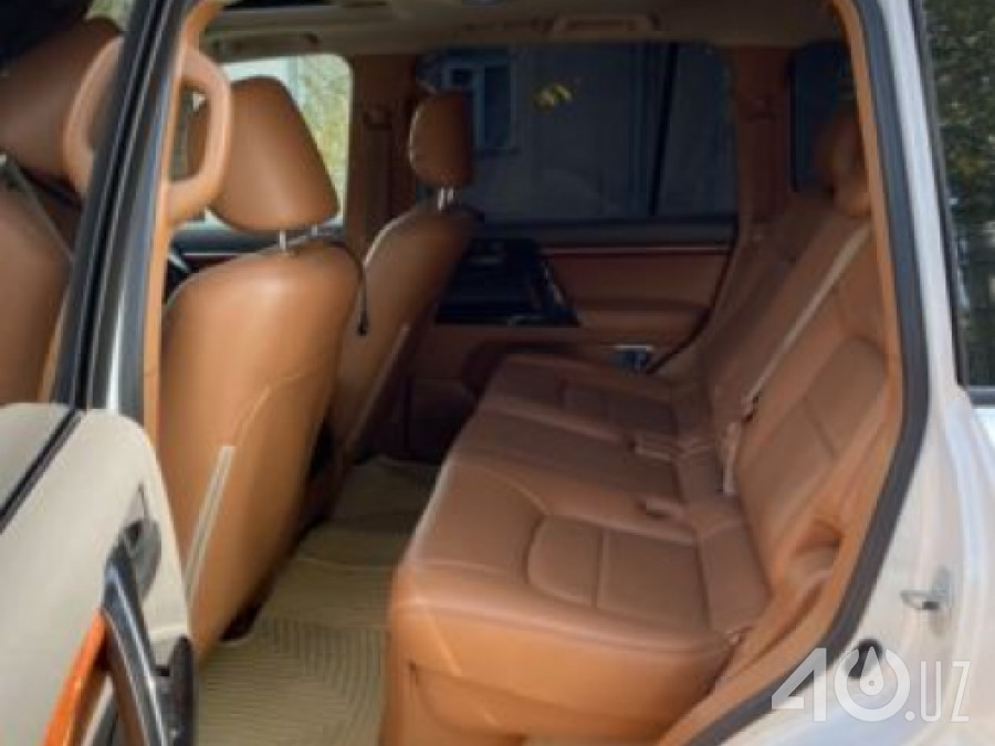 Toyota Land Cruiser 200 Series Рестайлинг 1