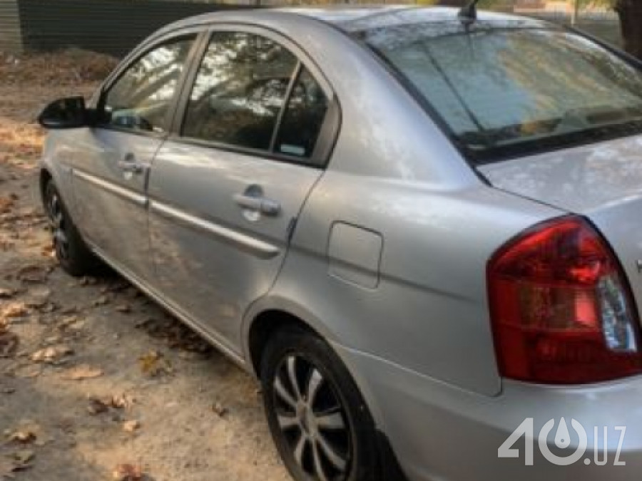 Hyundai Accent III