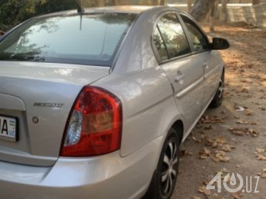 Hyundai Accent III
