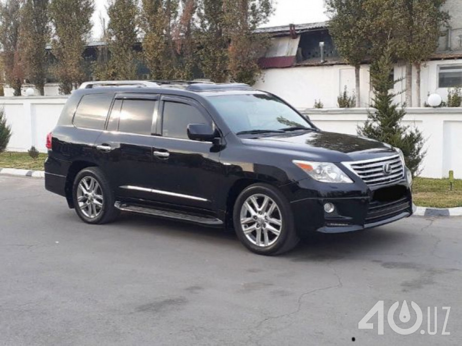 Lexus LX III