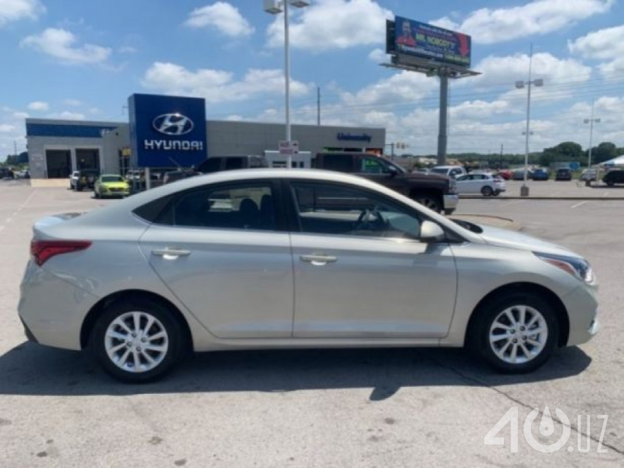 Hyundai Accent IV
