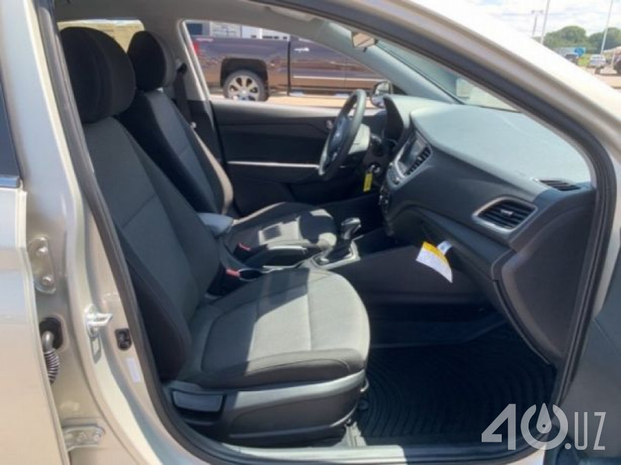 Hyundai Accent IV