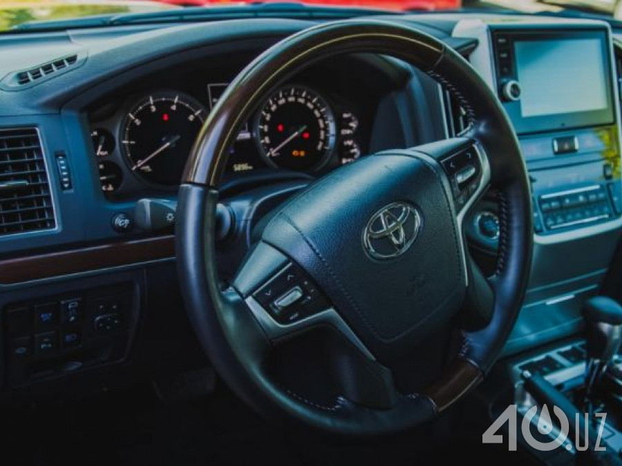 Toyota Land Cruiser 200 Series Рестайлинг 2