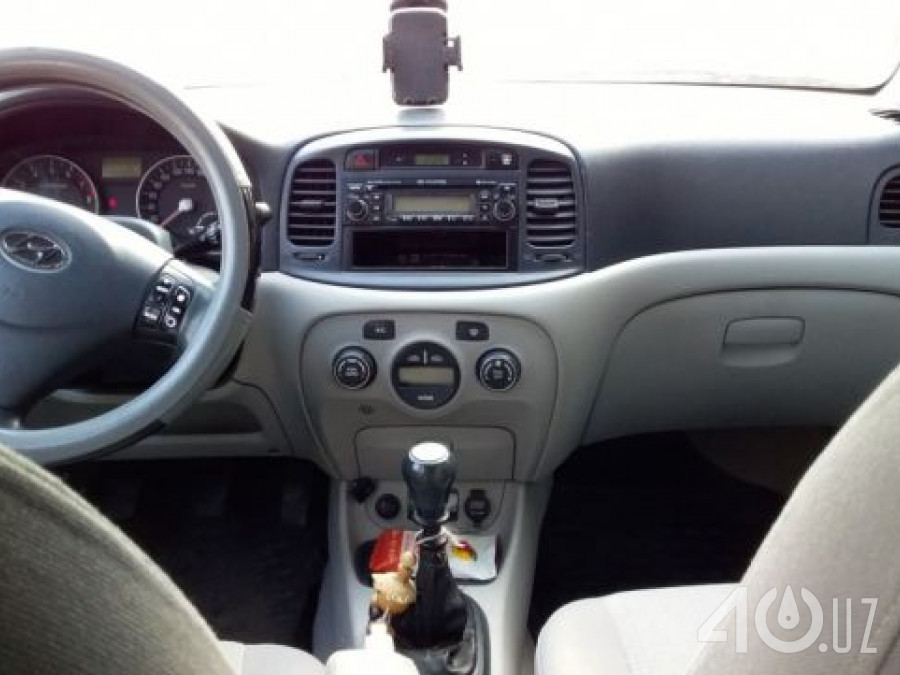 Hyundai Accent III