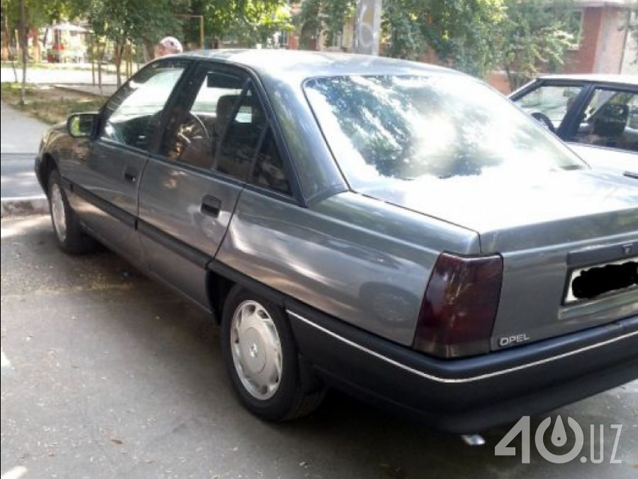Opel Omega A