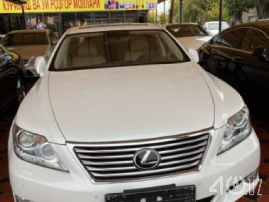 Lexus LS IV